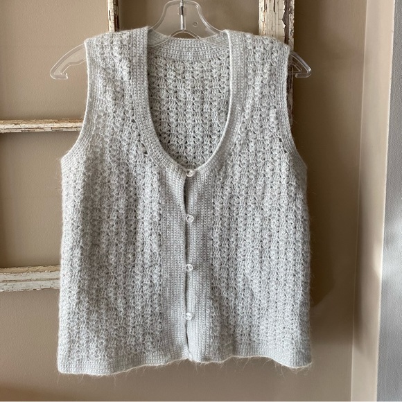 Beautiful handmade crochet vest - Picture 3 of 8